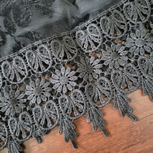 Speechless Black Faux Suede Lace Embroidered Shift Dress- size XS - Picture 8 of 11